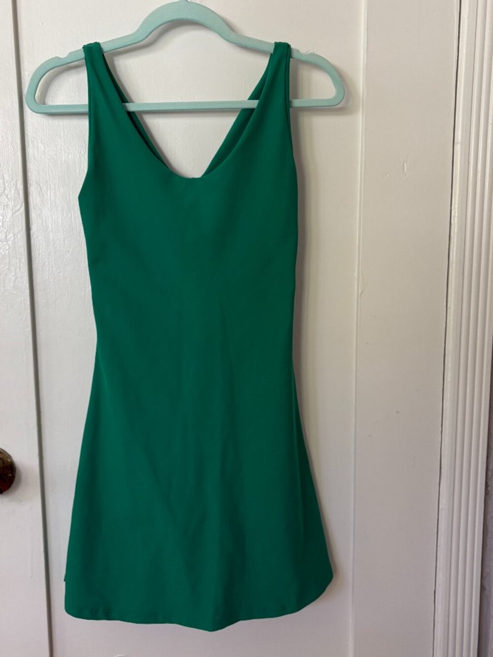 Women's Green Sleeveless V-Neck Tennis Dress